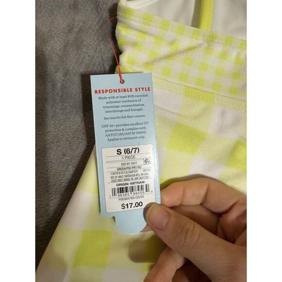 NWT Yellow Gingham One Piece Swimsuit Girl Toddler Size Small 6/7 Kid Cat & Jack - Picture 3 of 7